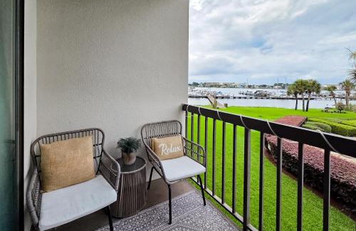 Fort Walton Beach Hotel | Pirates Bay A208