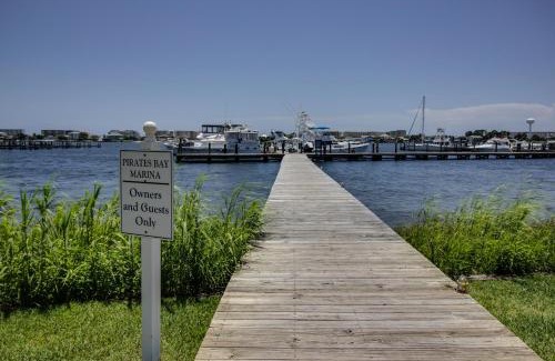 Fort Walton Beach Hotel | Pirates Bay A303