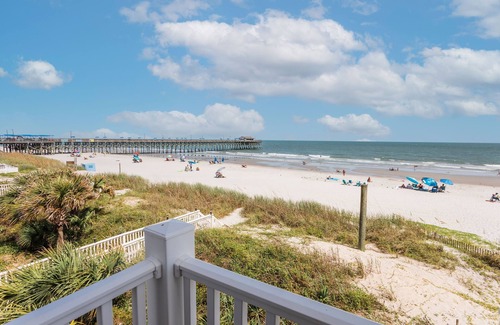 Garden City Casa | Pirates Cove & Mermaids Haven: Duplex sleeps 32!