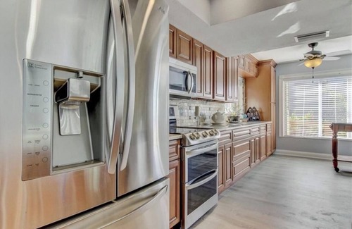 Gulf Harbors Casa | PIRATES PARADISE---Quiet Gulf Front Property near Clearwater/Tarpon Springs!!