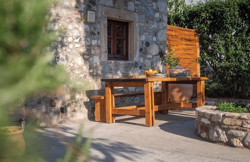 Kos Casa | Pirgali Stone House! a romantic Greek House with all hotel amenities!