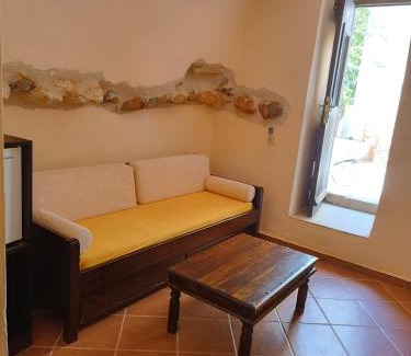 Charouda Casa | Pirgoi Edem