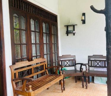 Boralesgamuwa Apartamento | Pirivena Garden Resort - AC Units, Kitchen, Attached Bath Room, & WiFi