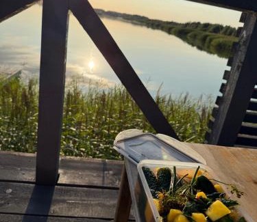 Baltic Sea Otro | Pirtelė ant tvenkinio kranto