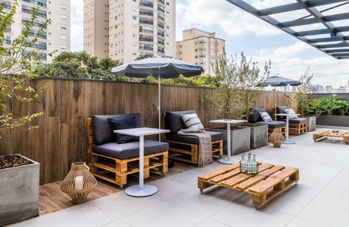 Campo Belo Apartamento | Piscina- AC- academia - Brazilian Corner