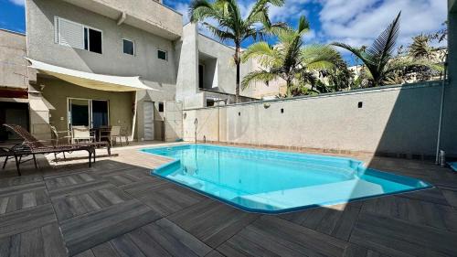 Guaratuba Casa | Piscina e Wi-Fi -Frente para o Mar triplex
