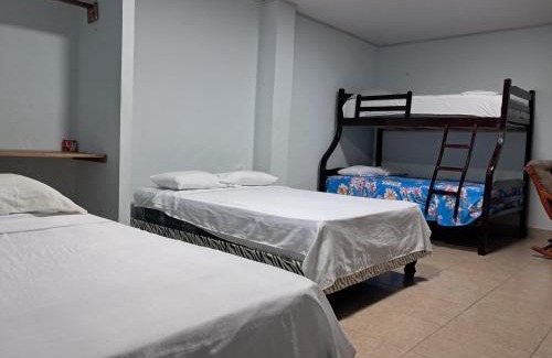 Puerto López Casa | PiscinaHostal