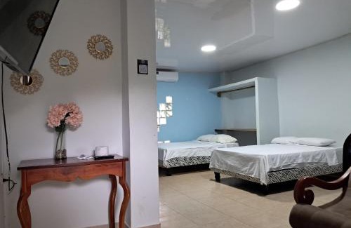Puerto López Casa | PiscinaHostal