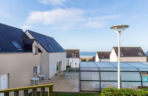 Saint-Nic Condominio | Hébergement cosy + Piscine intérieure chauffée | À seulement une petite promenade de la plage