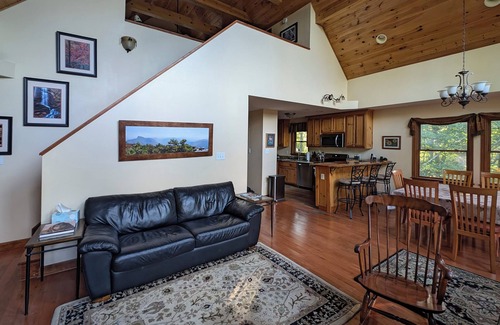 Newland Cabina | Pisgah Forest: 3 BR/3BA, Hot Tub, Wood Stove, Patio, Firepit, Grill, EV Charger