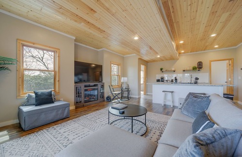 Pisgah Forest Apartamento | Pisgah Forest Retreat w/ Fire Pit, Grill & Views!