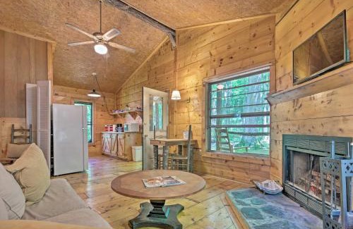 Barnardsville Casa | Pisgah Forest The Oak Cabin with Deck by Creek