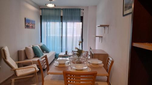 Grao de Gandia Apartamento | Piso Casa Reina Un lugar cerca del mar y el puerto