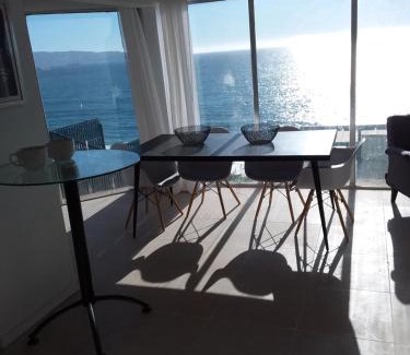 Renaca Casa | Piso completo tipo loft independiente y vista de primera linea