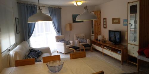 Costa Dorada Apartamento | Piso con vistas al puerto - Wifi