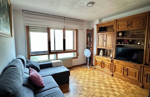 Los Arcos Condominio | Piso en el centro del pueblo