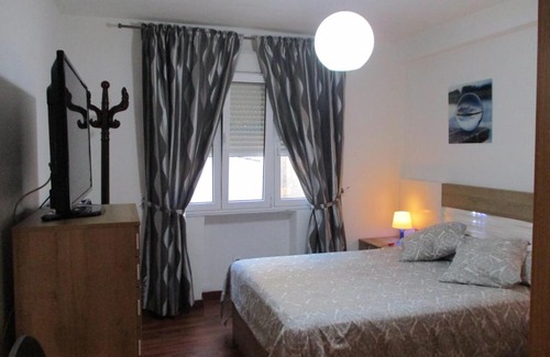 Distrito Oeste Apartamento | Piso en Gijon cerca de PLAYA del ARBEYAL