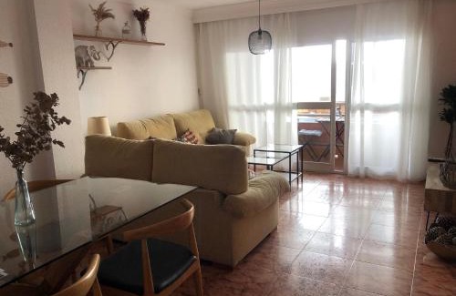 Pedregalejo Playa Apartamento | Piso en Pedregalejo a 50m de la playa.