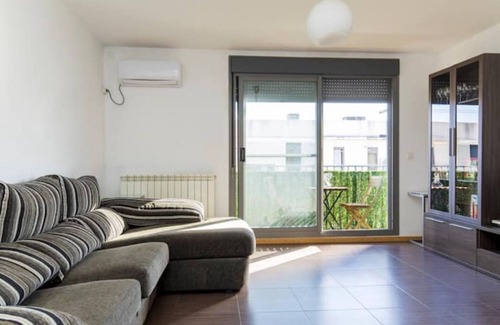 Zuera Apartamento | Piso en residencial con piscina a15 minutos de Zaragoza. Familias Trabajo
