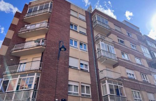 León Apartamento | Piso en San Mamés a 10 minutos de la catedral