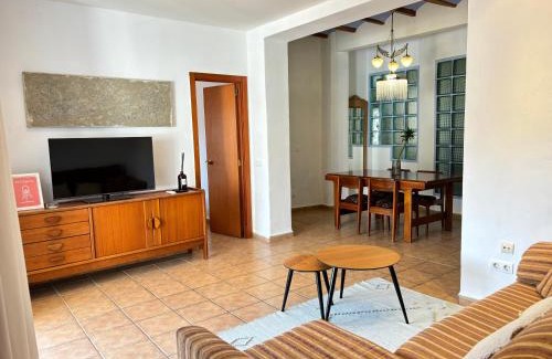 Vall De Almonacid Apartamento | Piso en Vall de Almonacid con vistas, aire acondicionado, Wifi y Smart TV
