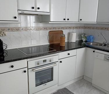 Centro histórico de Baiona Apartamento | Piso FOFI, junto a la playa