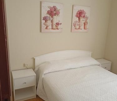 Centro histórico de Baiona Apartamento | Piso FOFI, junto a la playa