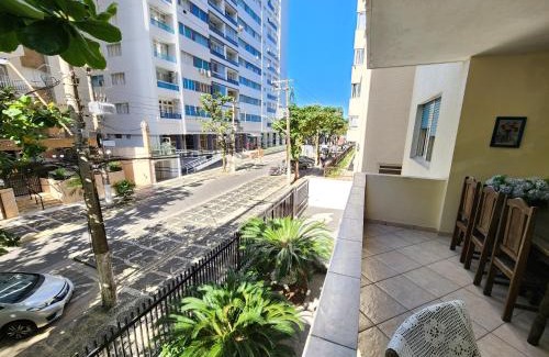 Pitangueiras Apartamento | Pitangueiras 3 quartos aconchegante , esquina com a praia e shopping