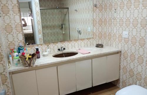 Centro Apartamento | Pitangueiras Lindo Ar Cond 3 quartos