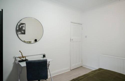 Cleveland Casa | Pitshanger Hububb Stay