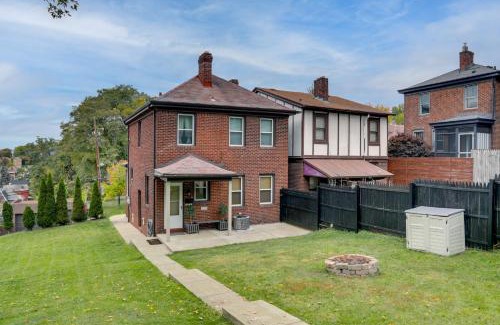 Mount Washington Casa | Pittsburgh Home with Private Yard 3 Mi to Dtwn!