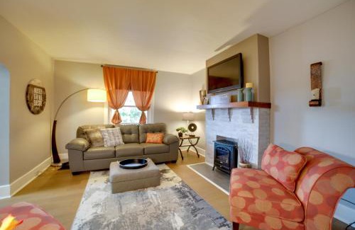Mount Washington Casa | Pittsburgh Home with Private Yard 3 Mi to Dtwn!