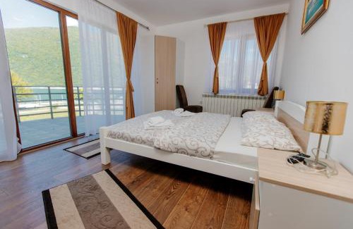 Pluzine Apartamento | Piva lake