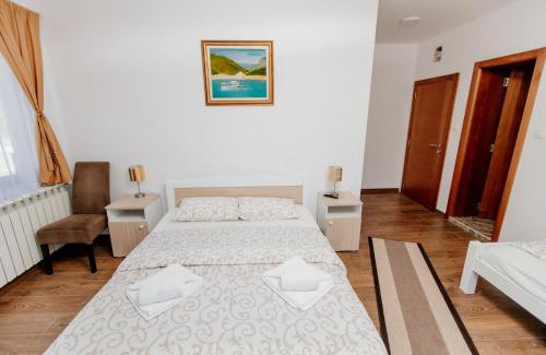 Pluzine Apartamento | Piva lake