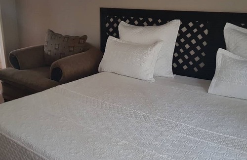 Kabwe Casa | Pizo Lodge