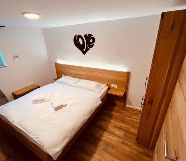 Cerklje na Gorenjskem Apartamento | PJagodic Hotel Cerklje - 5min to Airport