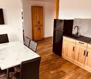 Cerklje na Gorenjskem Apartamento | PJagodic Hotel Cerklje - 5min to Airport