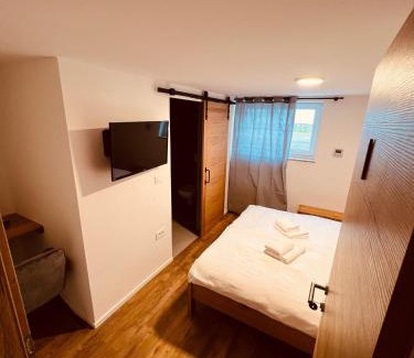 Cerklje na Gorenjskem Apartamento | PJagodic Hotel Cerklje - 5min to Airport