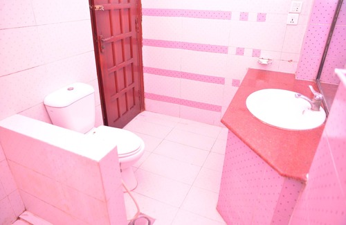 D.H.A. Cabina | Ibis Lodge Guest House Khayaban-e-Mujahid DHA