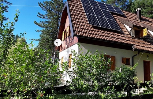 Rudanovac Apartamento | Plitvice Lakes- Amplio cuarto de baño privado. Ideal para pareja, familia con niños pequeños