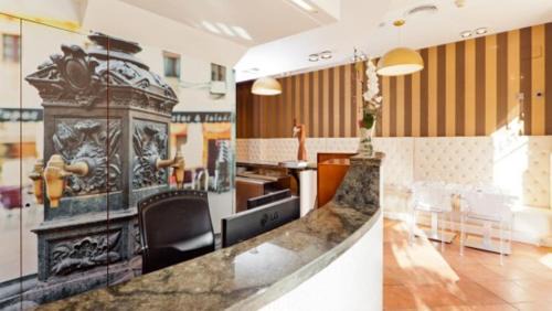 Centro histórico Hotel | Plaça De La Font