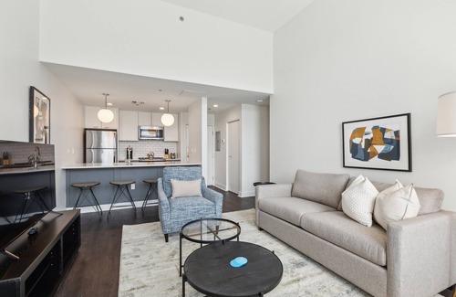 Downtown Pittsburgh Apartamento | Placemakr Downtown Pittsburgh at The Pennsylvanian