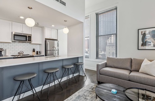Downtown Pittsburgh Apartamento | Placemakr Downtown Pittsburgh at The Pennsylvanian