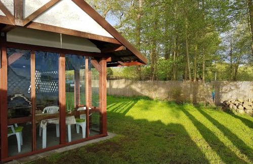 Stawiguda Otro | PlanB - przyczepa kempingowa we wsi Pluski nad samym brzegiem jeziora Pluszne