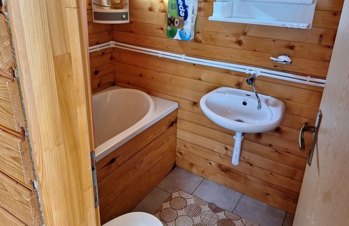 Mojkovac Cabaña | Planinske drvene kolibe,blizu nacionalnog parka Biogradska Gora i rijeke Tare.