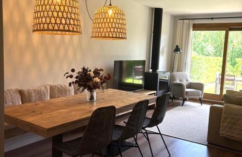 Estavar Apartamento | Planta Baja con jardín y piscina junto a Llivia