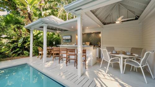 White St. Gallery Casa | Plantation Tropicale by Last Key Realty