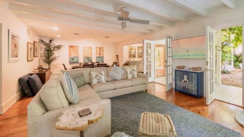 White St. Gallery Casa | Plantation Tropicale by Last Key Realty