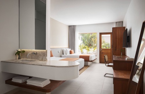 Daun Penh Hotel | Plantation Urban Resort & Spa