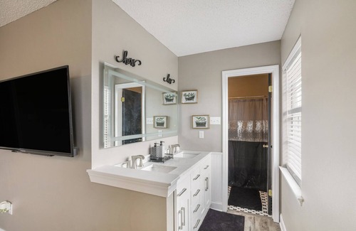 Braithwaite Casa | Plaquemine LNG & Belle Chasse Contractors Welcome. Cleaning Included